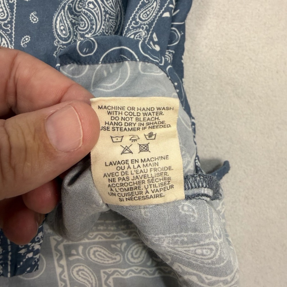 Bather Shirt Men's Medium Blue White Hawaii Bandana Print Rayon Short Sleeve - Picture 6 of 6